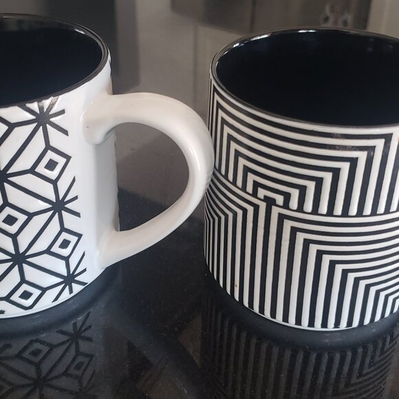 Graydon Hall Geometric Embossed Glaze Mug Black & White Coffee Cups - Set of 2 - Picture 5 of 6